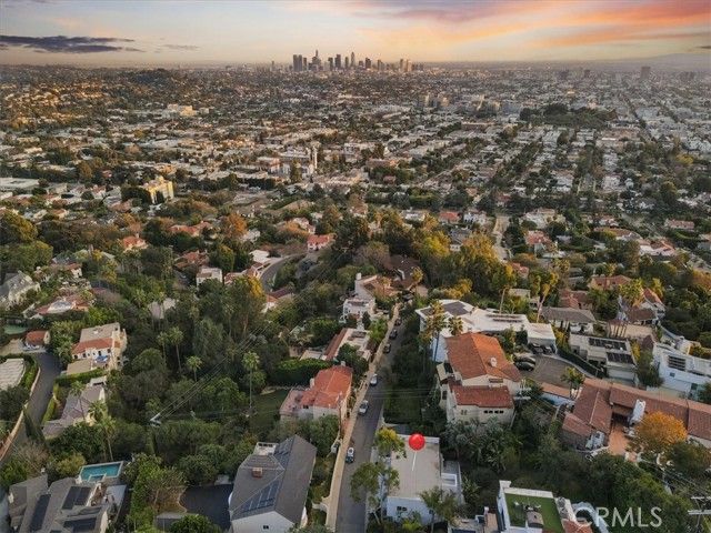 4749 Bonvue, Los Angeles, CA 90027