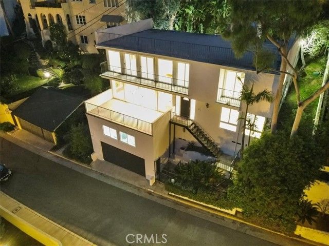 4749 Bonvue, Los Angeles, CA 90027