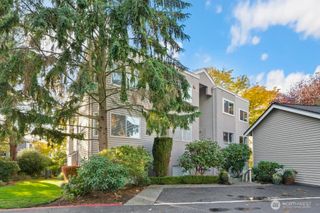 10834 NE 68th St #B6, Kirkland, WA 98033