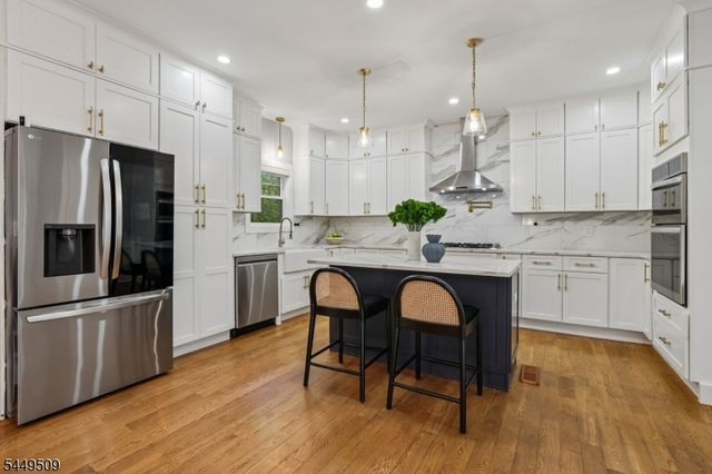 6 Ridgedale Ave, Summit City, NJ 07901