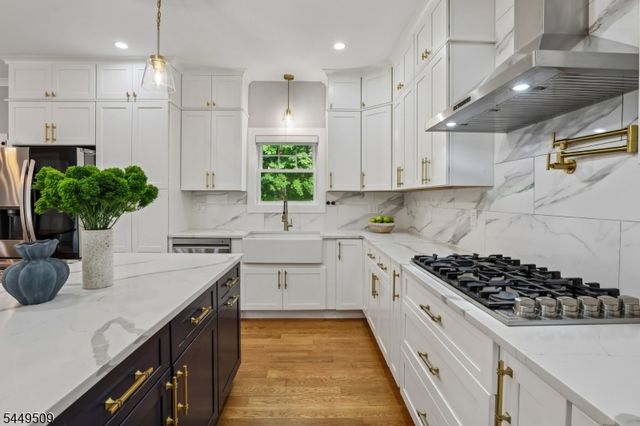 6 Ridgedale Ave, Summit City, NJ 07901