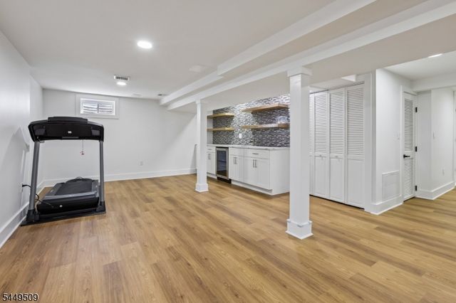 6 Ridgedale Ave, Summit City, NJ 07901