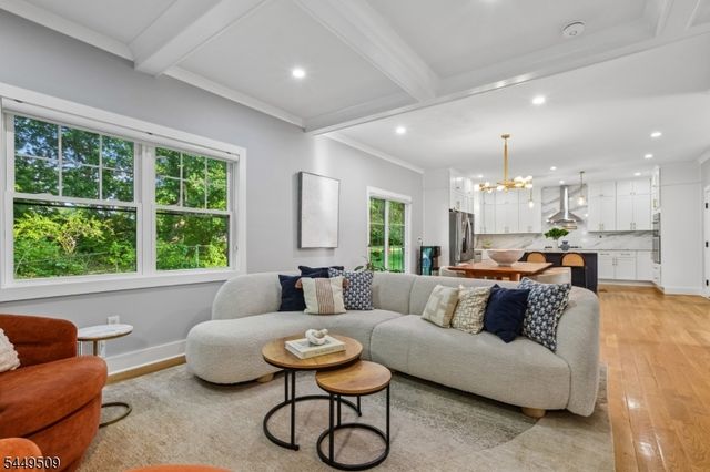 6 Ridgedale Ave, Summit City, NJ 07901