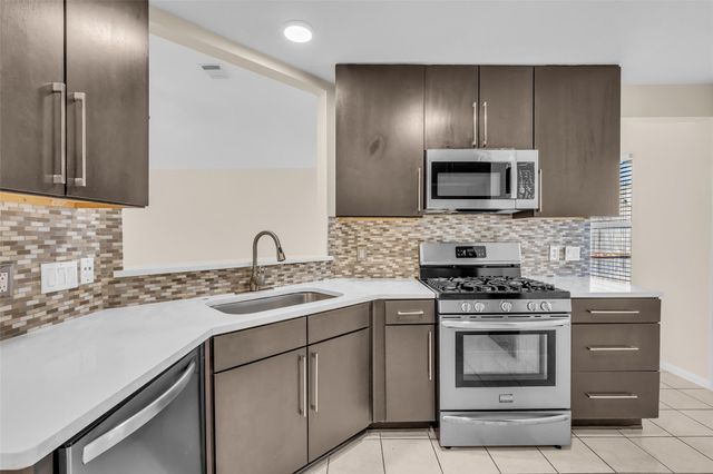 6014 Dunsley Drive, Katy, TX 77449