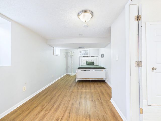 6306 Lee Avenue N, Brooklyn Center, MN 55429