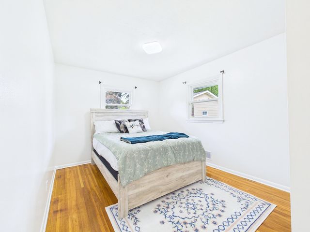 6306 Lee Avenue N, Brooklyn Center, MN 55429