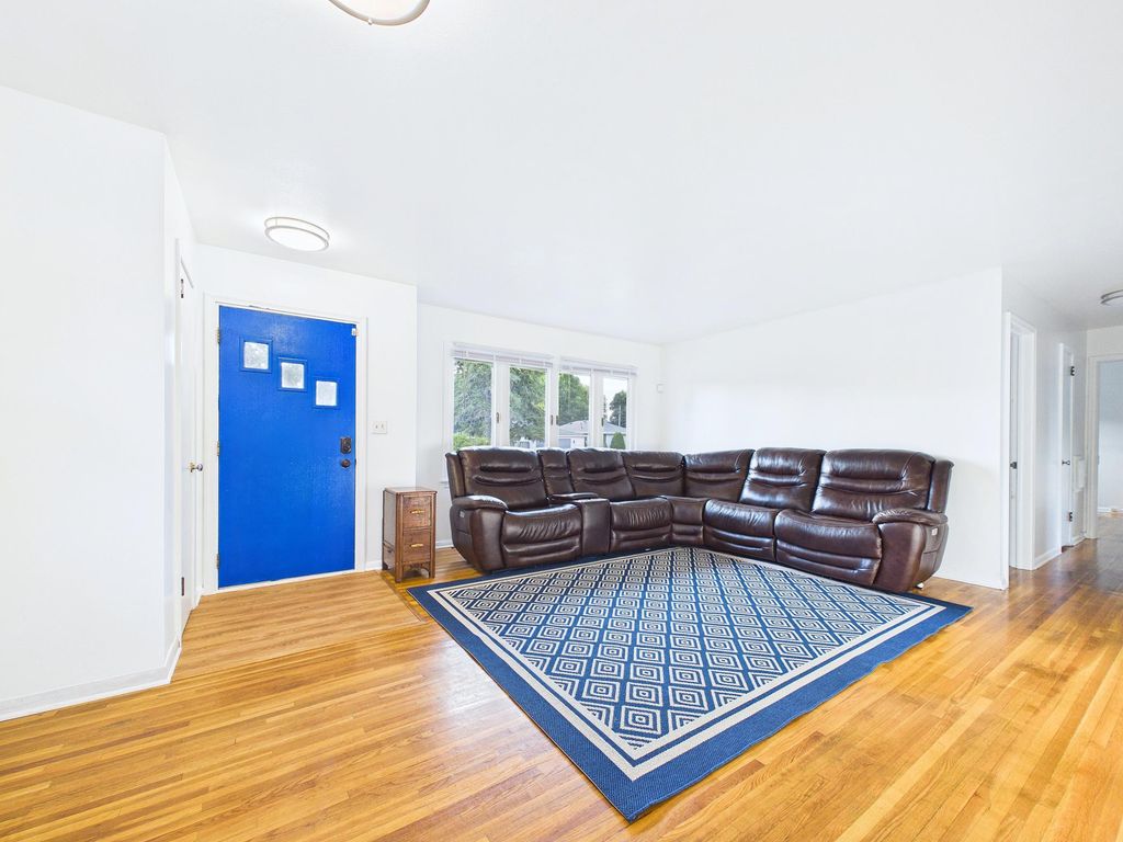 6306 Lee Avenue N, Brooklyn Center, MN 55429 — photo 2