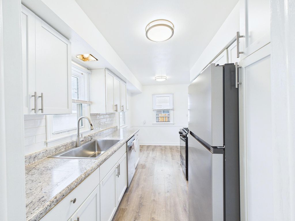 6306 Lee Avenue N, Brooklyn Center, MN 55429 — photo 3