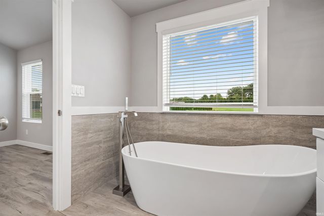 57384 Emerald Chase Lane, Goshen, IN 46528