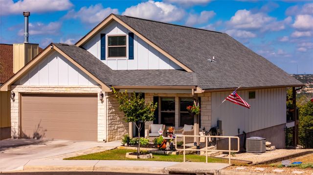1057 Roanoke LN, Kerrville, TX 78028