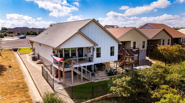 1057 Roanoke LN, Kerrville, TX 78028