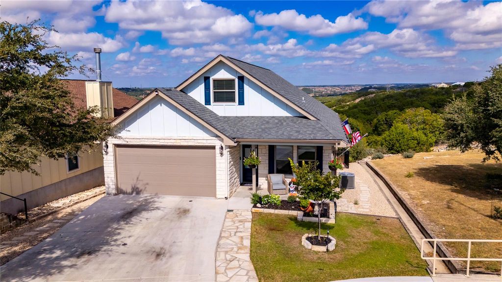 1057 Roanoke LN, Kerrville, TX 78028