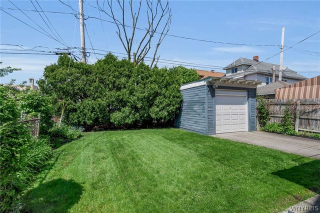 11 Colton Drive, Buffalo, NY 14216
