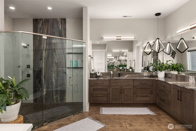 56 Spring Valley Road, Rock Island, WA 98850