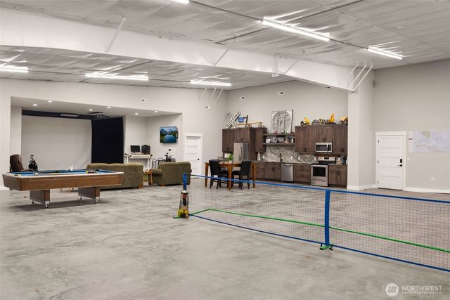 56 Spring Valley Road, Rock Island, WA 98850