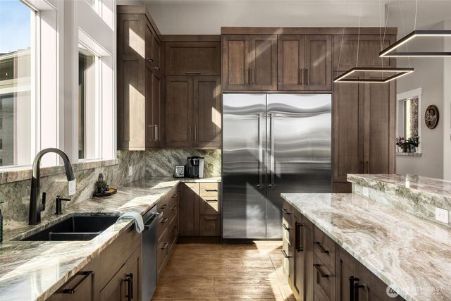 56 Spring Valley Road, Rock Island, WA 98850