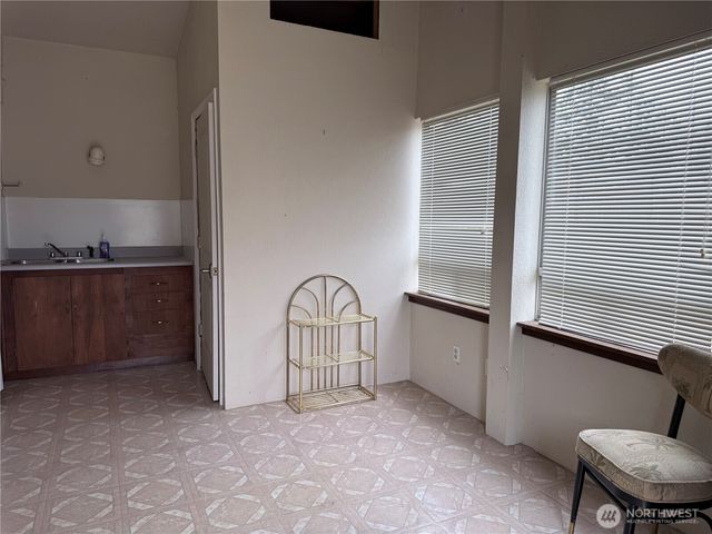 331 N Melbourne Street, Westport, WA 98595