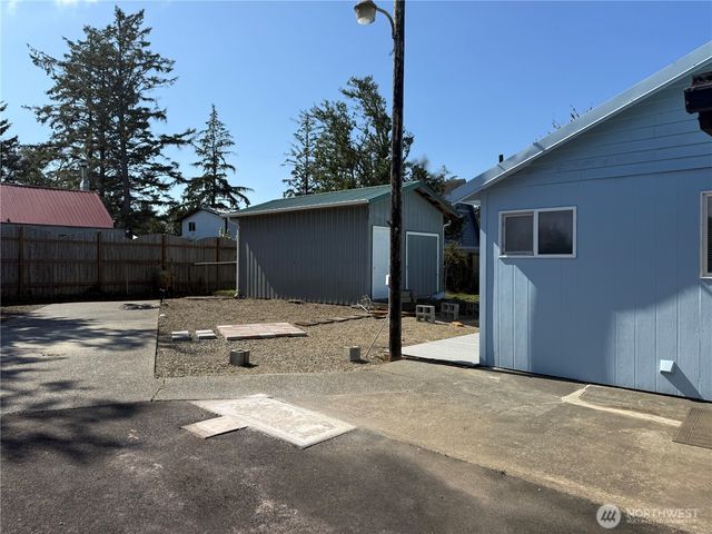 331 N Melbourne Street, Westport, WA 98595