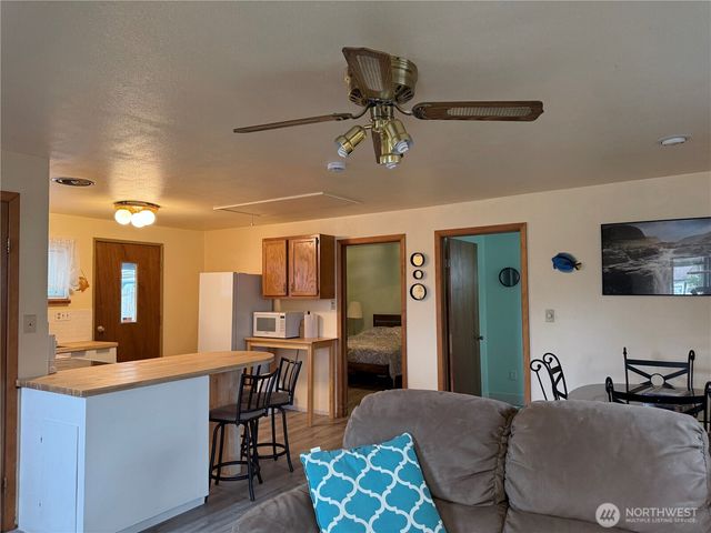 331 N Melbourne Street, Westport, WA 98595