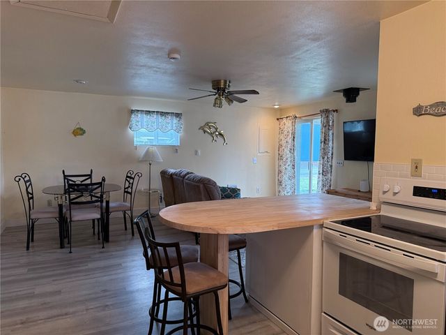 331 N Melbourne Street, Westport, WA 98595