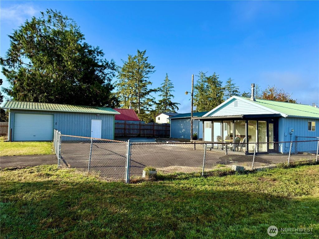 331 N Melbourne Street, Westport, WA 98595