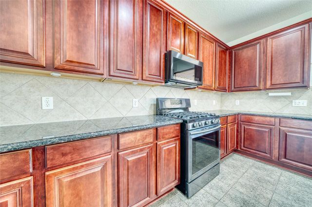 8311 Rocky River Street, Cove, TX 77523