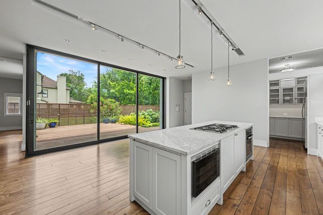4153 Oberlin Street, West University Place, TX 77005