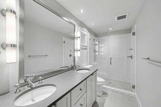 4153 Oberlin Street, West University Place, TX 77005
