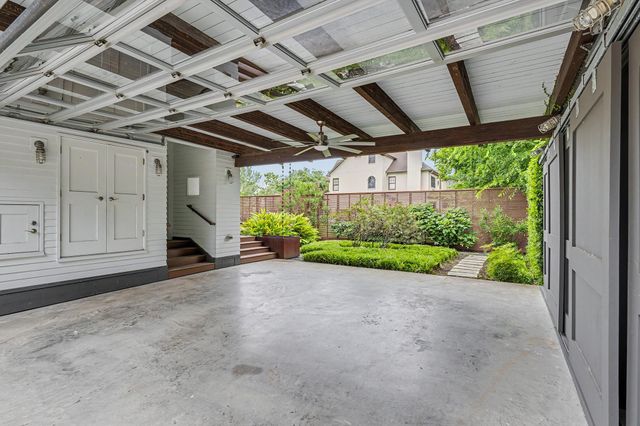 4153 Oberlin Street, West University Place, TX 77005