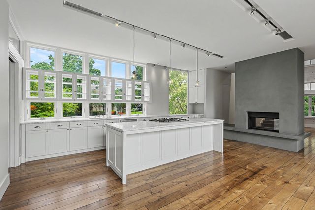 4153 Oberlin Street, West University Place, TX 77005