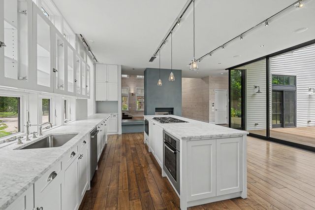 4153 Oberlin Street, West University Place, TX 77005