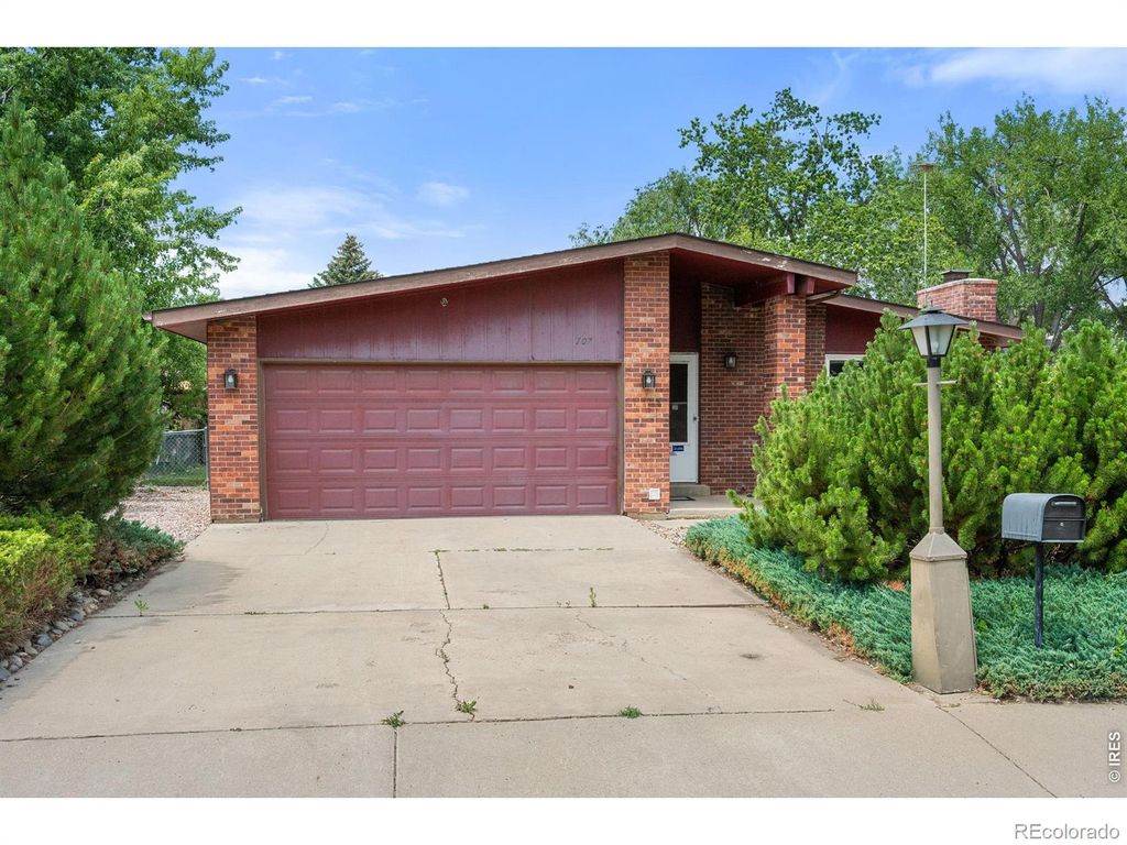 707 Hilltop Street, Longmont, CO 80504