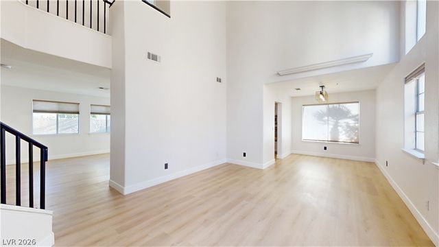 1828 Derbyshire Drive, Las Vegas, NV 89117