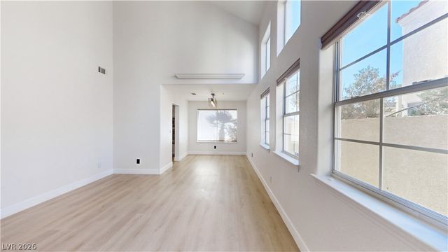 1828 Derbyshire Drive, Las Vegas, NV 89117