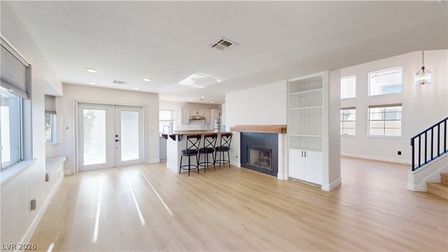 1828 Derbyshire Drive, Las Vegas, NV 89117