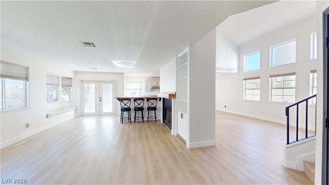 1828 Derbyshire Drive, Las Vegas, NV 89117