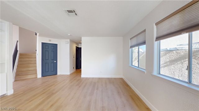 1828 Derbyshire Drive, Las Vegas, NV 89117