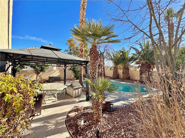 1828 Derbyshire Drive, Las Vegas, NV 89117