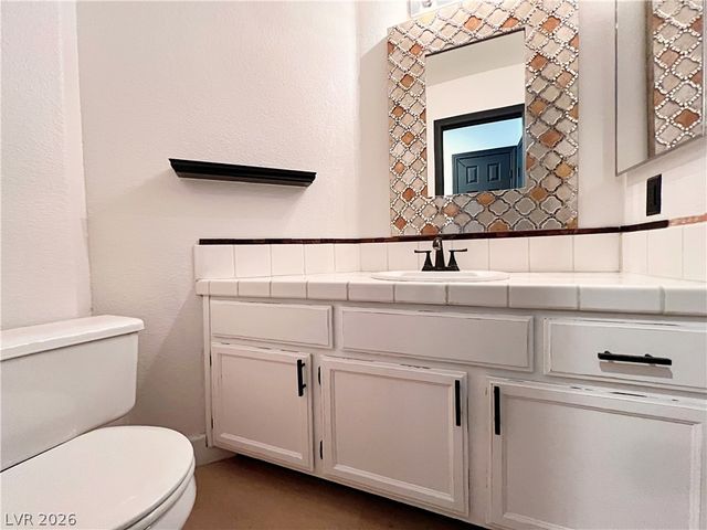 1828 Derbyshire Drive, Las Vegas, NV 89117