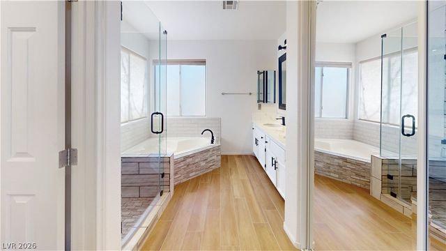 1828 Derbyshire Drive, Las Vegas, NV 89117