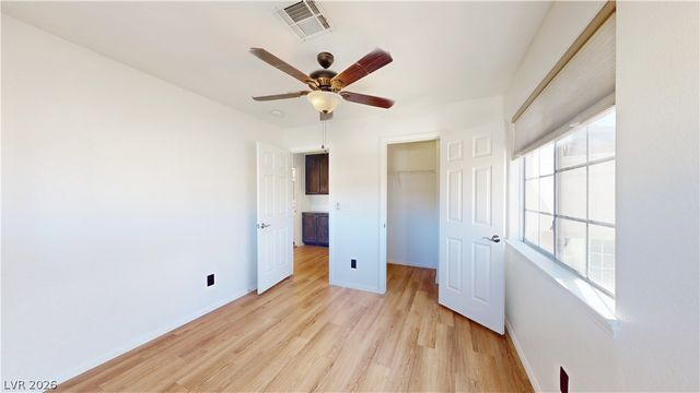 1828 Derbyshire Drive, Las Vegas, NV 89117
