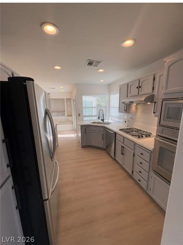1828 Derbyshire Drive, Las Vegas, NV 89117
