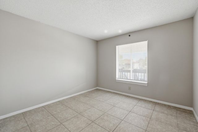 6286 Chasewood Drive E, Jupiter, FL 33458