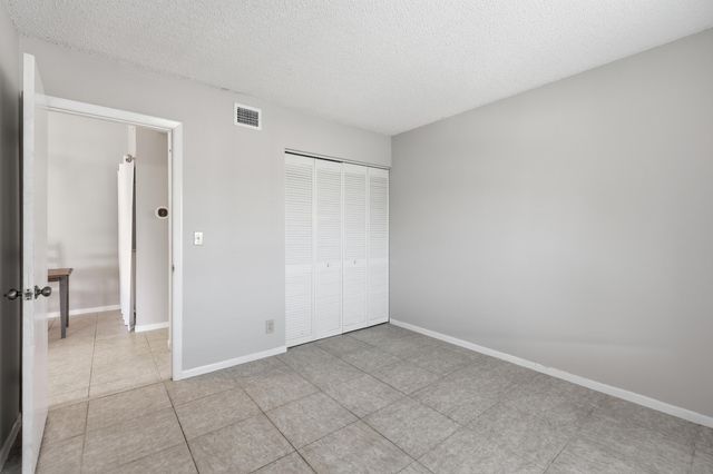 6286 Chasewood Drive E, Jupiter, FL 33458