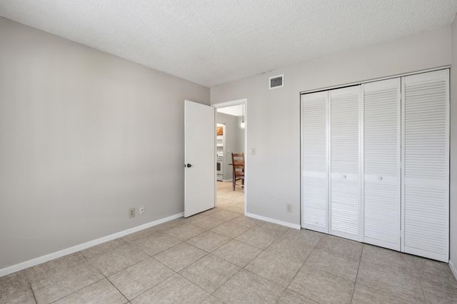 6286 Chasewood Drive E, Jupiter, FL 33458