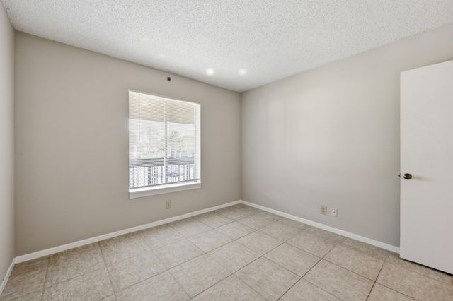 6286 Chasewood Drive E, Jupiter, FL 33458