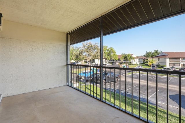 6286 Chasewood Drive E, Jupiter, FL 33458