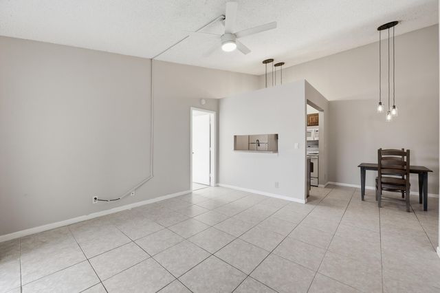 6286 Chasewood Drive E, Jupiter, FL 33458