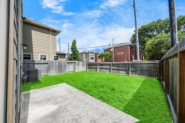 8604 Hollyoaks Creek Lane, Houston, TX 77063