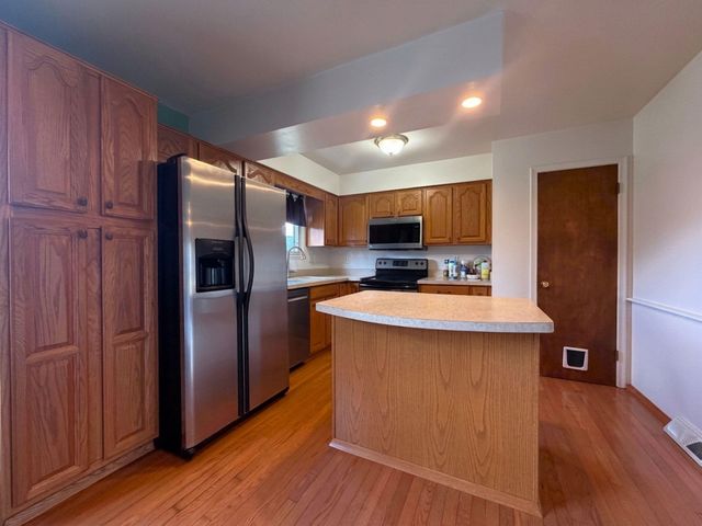 11489 Colonial Woods Drive, Clio, MI 48420
